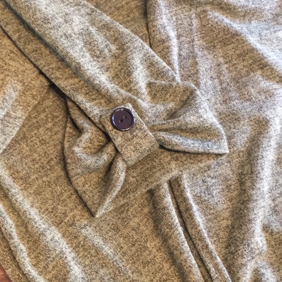 IZ Byer California White Shirt with Green Cardigan - Picture 7 of 7